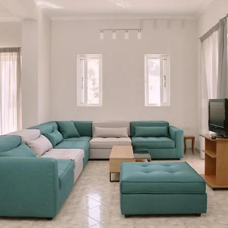 Villa Ancient Olympia By Pcl